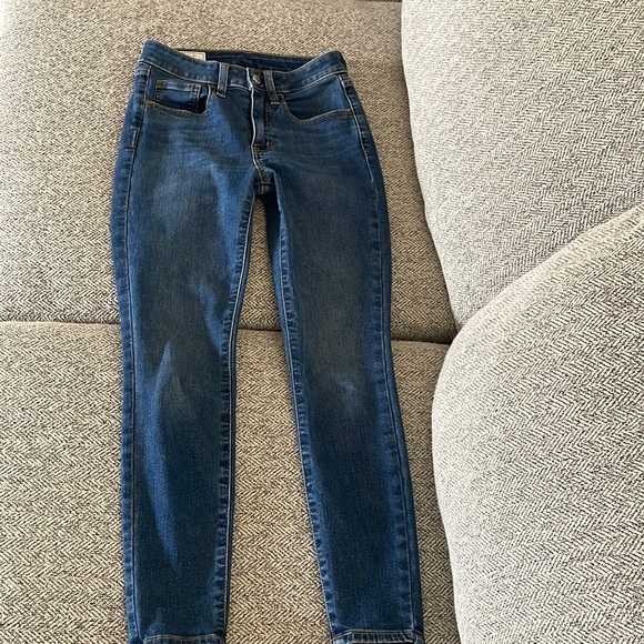 GAP Denim - Womens Gap mid rise jeggings 2 short